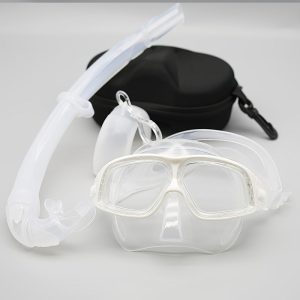 One large-frame diving mask with snorkel, anti-fog diving kit, storage box included