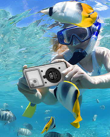 Underwater phone case for snorkeling