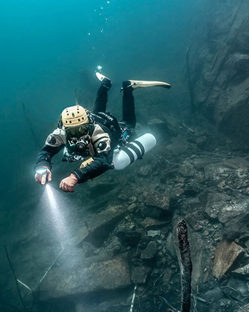 ORCATORCH D710 Dive Light